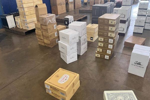 Polícia Federal fecha deposito ilegal com mais de 2.500 garrafas de vinho