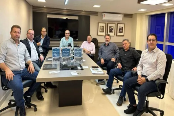 Foto relacionada a notícia: Diretores da Acic e Ferroeste debatem projetos estratégicos