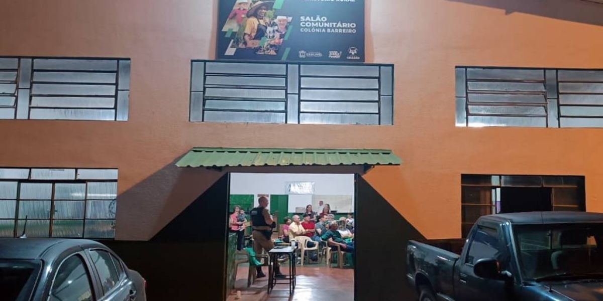 Patrulha Rural do 6° BPM marca presença na comunidade Colônia Barreiro durante evento Prosa Rural