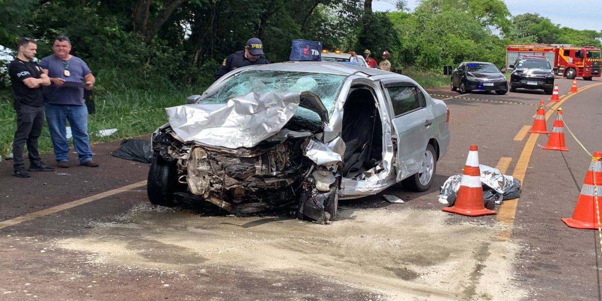 Três pessoas morrem em grave batida frontal na BR-369 em Corbélia; Um dos carros era de Cascavel