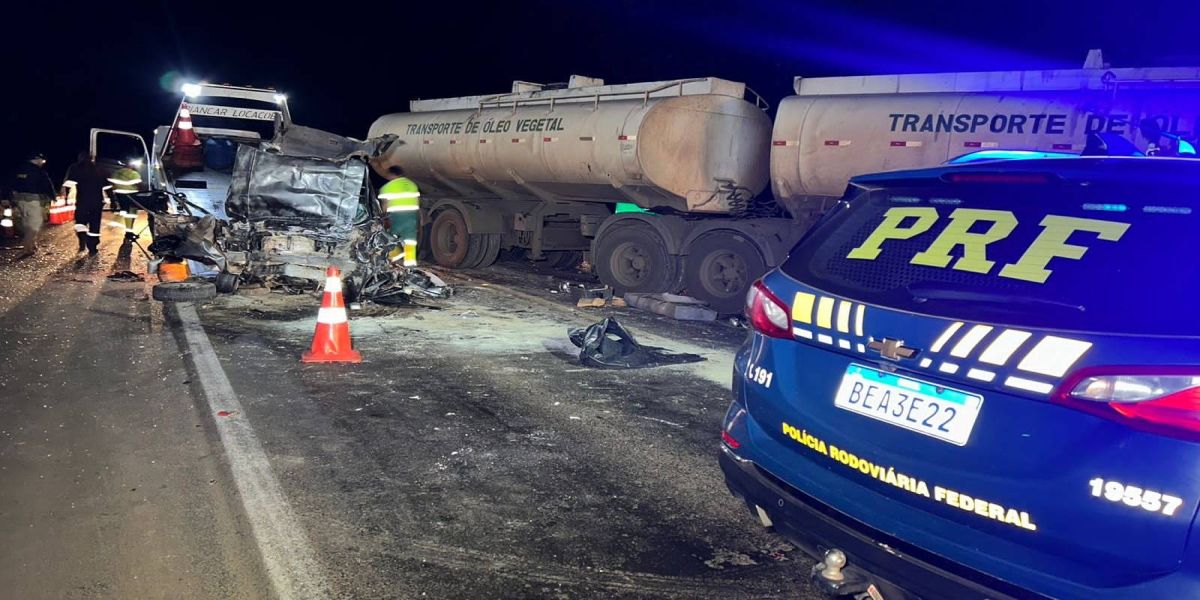 Grave acidente deixa uma pessoa morta e interdita o tráfego na BR-277 em Guarapuava