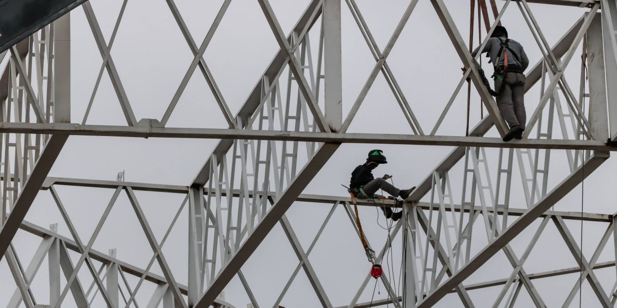 Paraná gera 100 mil empregos em nove meses e se consolida como líder da região Sul