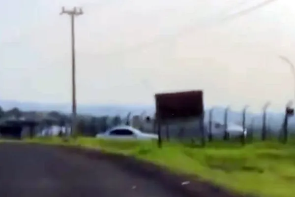 Foto relacionada a notícia: Motorista embriagado colide contra cerca da Penitenciária Federal de Catanduvas e é preso