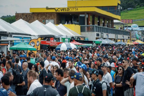 Etapa quente: Stock Car vai ao limite no Velocitta