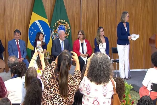 Presidente sanciona lei que institui pensão especial para filhos de mulheres vítimas de feminicídio