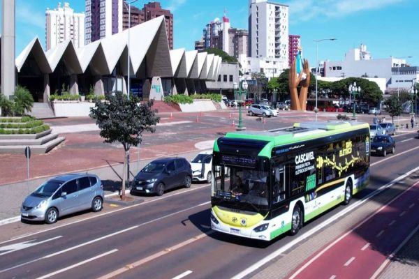 Ônibus elétricos comprados pela prefeitura de Cascavel serão usados antes da nova concessão