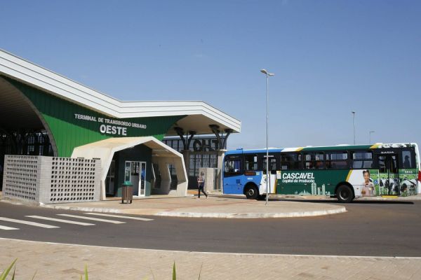 Eletro Terminal: Transitar vai comprar 9 carregadores para recarga dos “Elétricos”