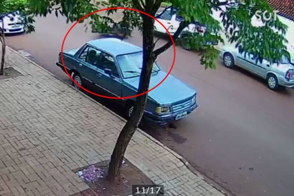 Imagem referente a notícia: Câmera de segurança registra acidente que deixou motociclista em estado grave no Bairro Brasmadeira