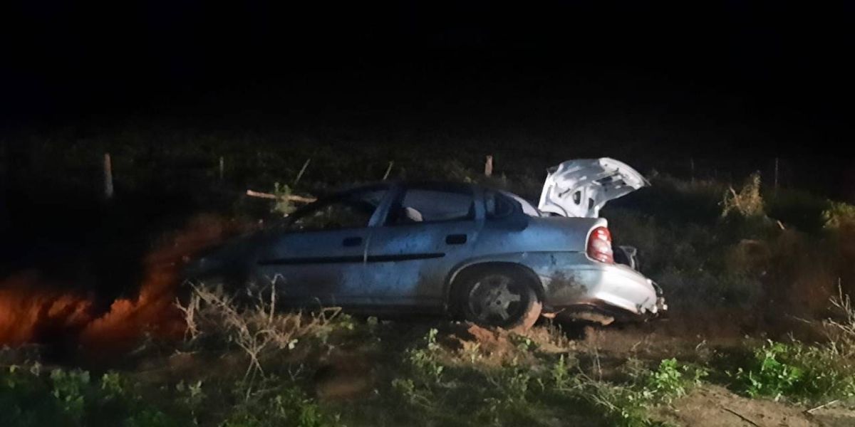 Capotamento deixa condutor de 36 anos ferido na PR-364 em Terra Roxa