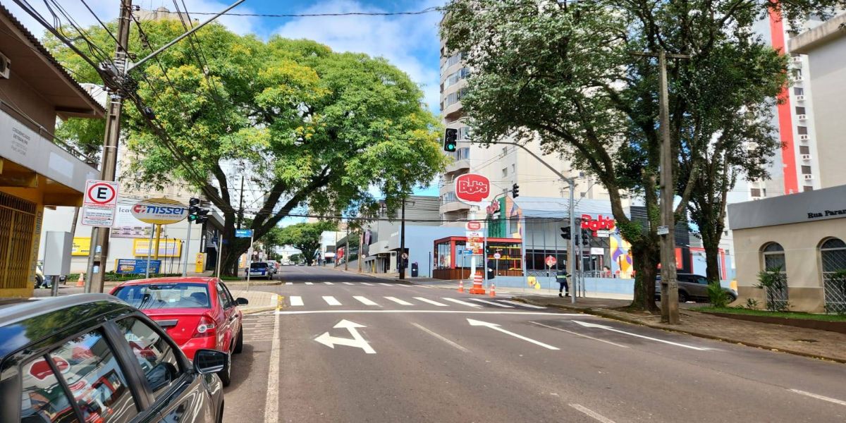 Atenção: Novo binário nas ruas Dom Pedro II e Engenheiro Rebouças já está valendo em Cascavel