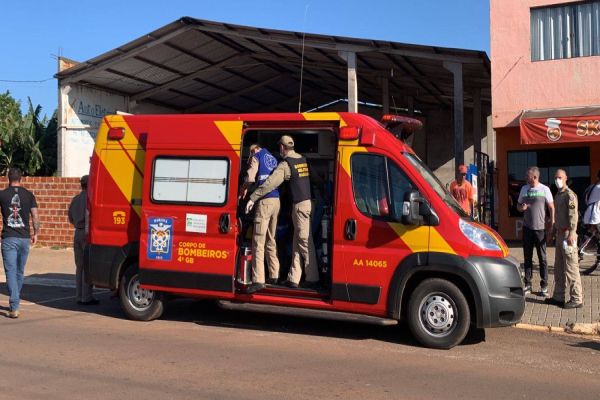 Jovem sofre ferimento por disparo acidental de espingarda calibre 12 no Bairro Cascavel Velho