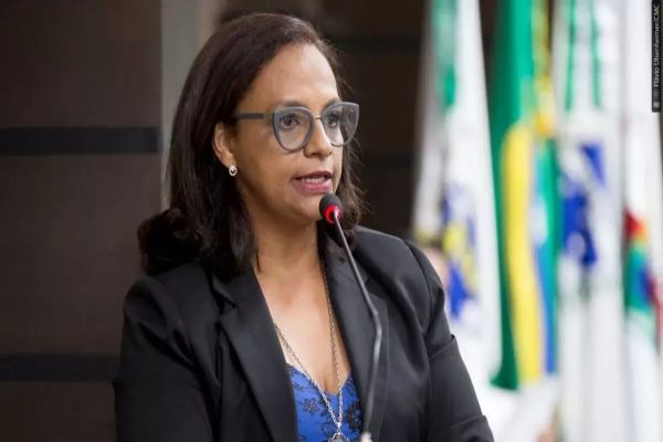 Golpistas usam nome da vereadora Beth Leal para clonar nº do WhatsApp