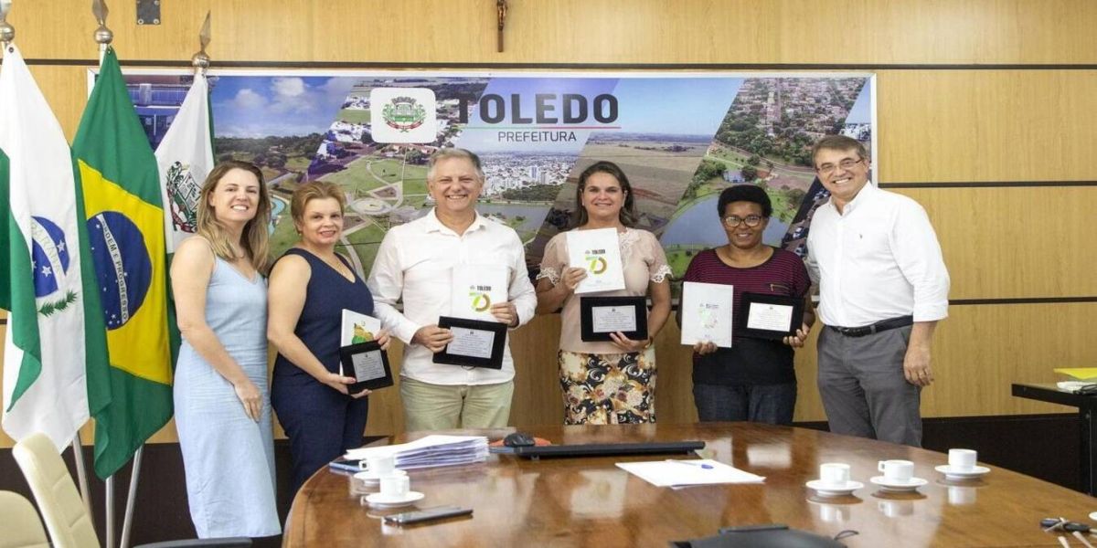 Toledo: Ato no Gabinete do Prefeito marca aposentadoria de 4 servidores municipais
