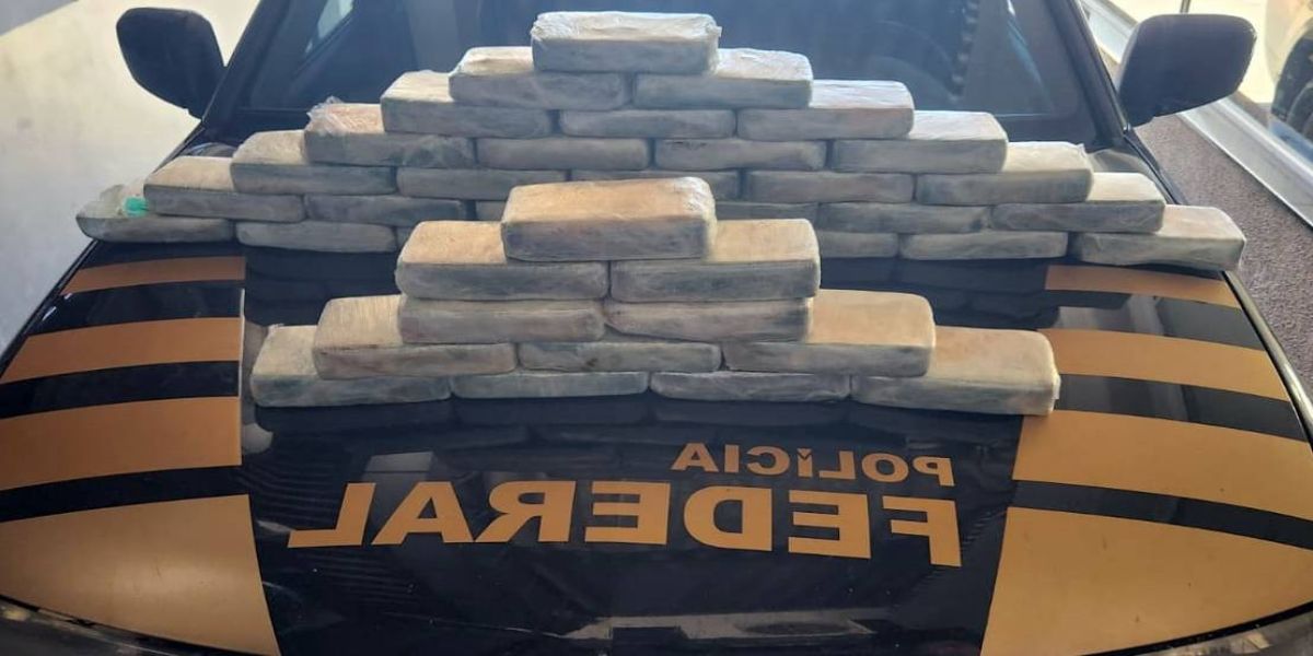 Polícia Federal prende homem com 42 kg de cocaína no Aeroporto de Cascavel