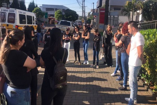 Profissionais da enfermagem paralisam atividades em Cascavel em busca de reajustes salariais