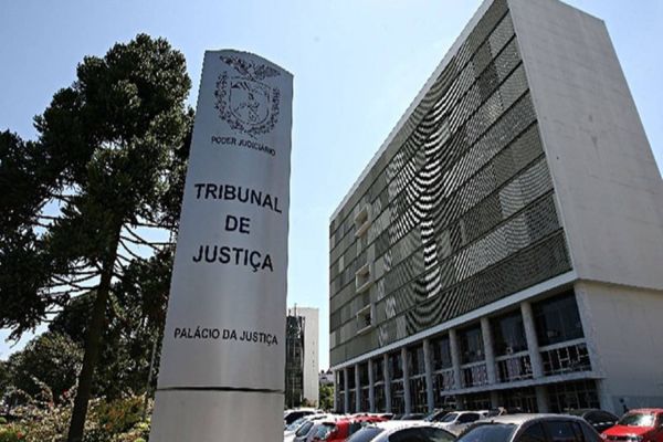 Vereadores reivindicam nomeação de psicólogos e assistentes sociais ao TJ/PR