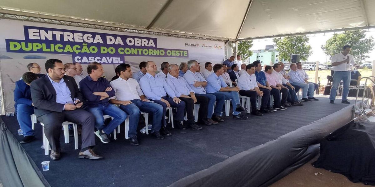 Vice-prefeito de Toledo participou da entrega de obras estaduais em Cascavel