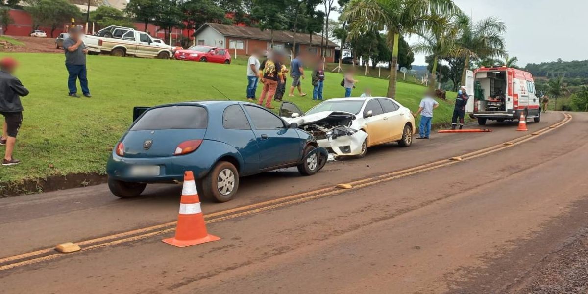 Condutor com mandado em aberto se envolve em colisão frontal na PR-471 em Três Barras do Paraná