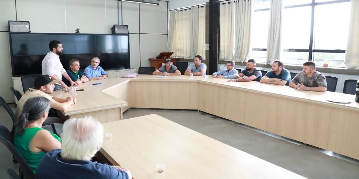 Prefeitura de Cascavel e lideranças de Gramadinho discutem melhorias para a comunidade