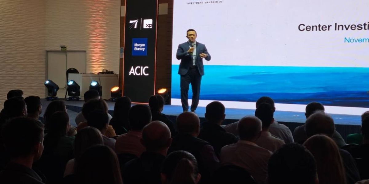 Arakaki fala na Acic sobre os caminhos para o futuro