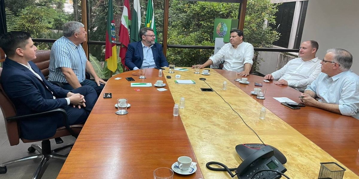 Santa Helena busca parcerias para impulsionar desenvolvimento econômico em reunião com BRDE