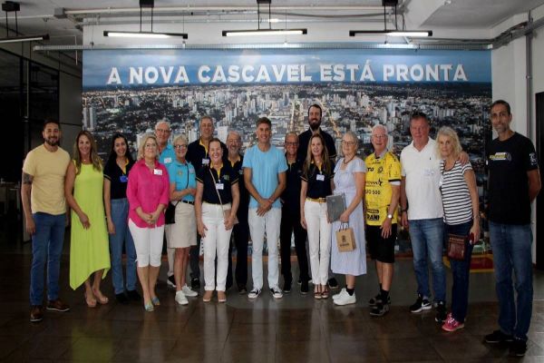 Prefeito Paranhos recebe comitiva da cidade de Gotemburgo, na Suécia