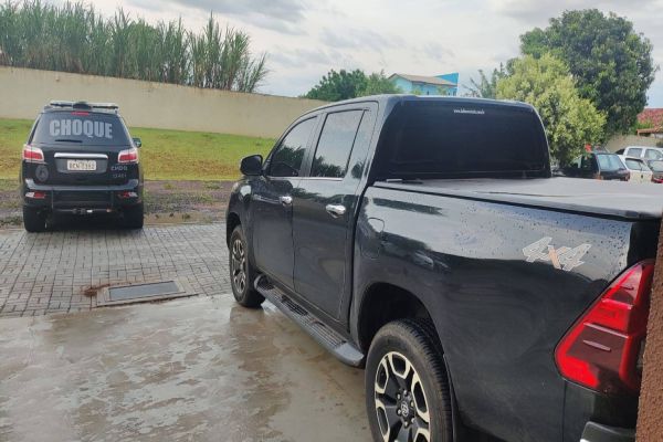 Pelotão de Choque de Cascavel apreende veículo furtado em operação policial em Santa Helena