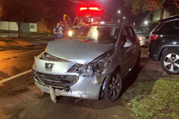 Homem de 50 anos fica ferido após forte colisão no Bairro São Cristovão