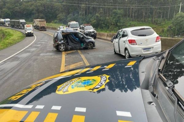Tragédia: Acidente deixa dois mortos e três feridos na BR-376 em Ortigueira