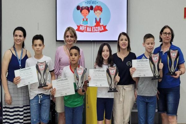 Toledo reconhece os melhores da etapa municipal do Prêmio MPT na Escola