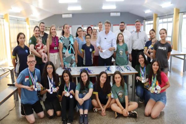 Executivo sanciona lei que institui o programa “Pequeno Cientista” em Toledo