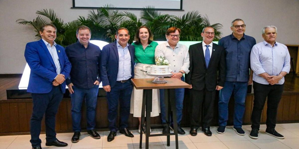 Prefeito de Toledo destaca importância da ACIT durante comemoração do 56º aniversário da entidade