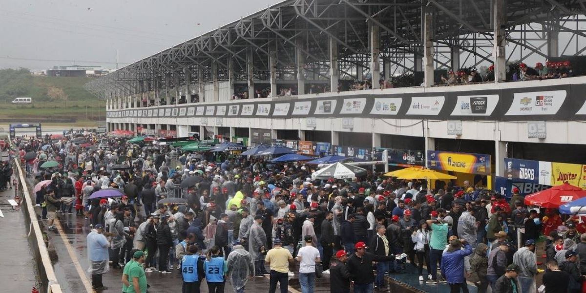 Cascavel recebe com sucesso a 11ª etapa da Stock Car, apesar da chuva