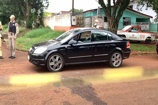 Homem é alvejado por vários disparos de arma de fogo no Jardim Clarito em Cascavel
