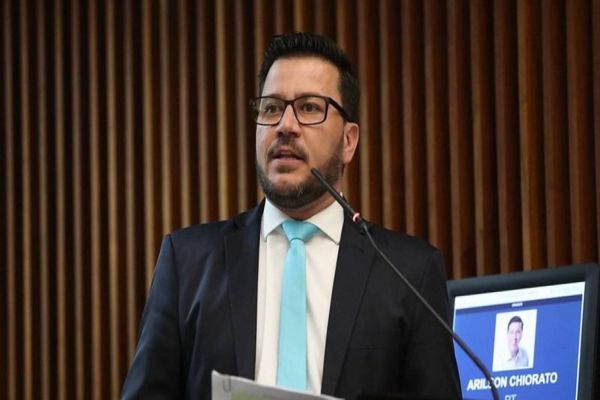 Deputado Arilson alerta sobre possível fraude envolvendo venda de terrenos do Porto de Paranaguá