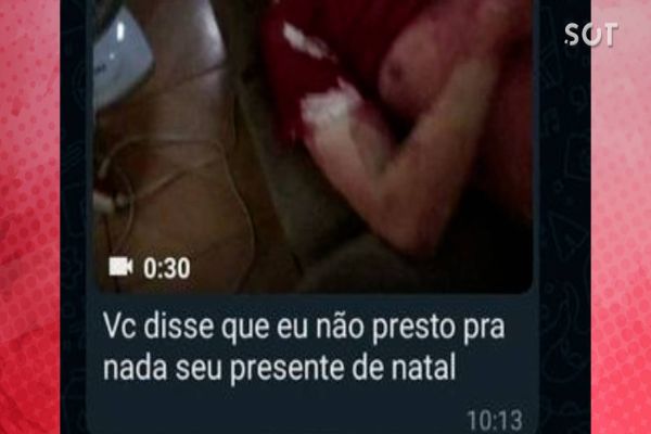 Homem suspeito de esfaquear filho; Envia vídeo à mãe como forma de ameaça