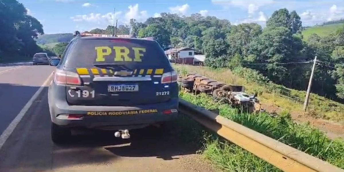 Acidente na BR-277: Caminhão sem habilitação colide e tomba, condutor tem lesões leves