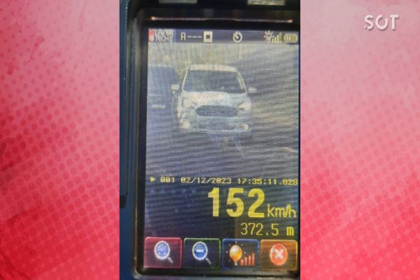 Alta Velocidade: PRE flagra apressadinho na PR180 e alerta para a necessidade de condução consciente