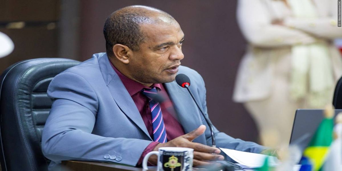 Policial Madril apresenta projeto que flexibiliza funcionamento de clubes de tiro