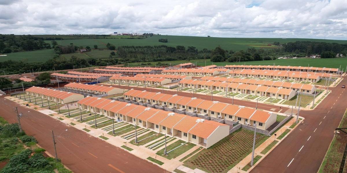 Mais 156 famílias realizam o sonho da casa própria em Cascavel