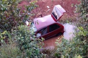 Imagem referente à notícia: Homem morre após carro capotar na rodovia PR-471 entre Salto do Lontra e Nova Prata do Iguaçu
