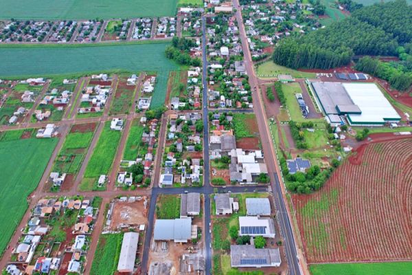 Conclusão do asfalto atende reivindicação dos moradores do Bairro Caramuru em Itaipulândia