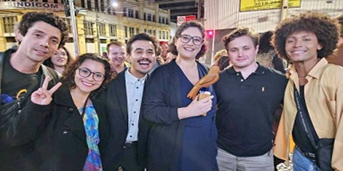 Troféu Gralha Azul consagra Curso Técnico de Teatro do Colégio Eleodoro como destaque do interior