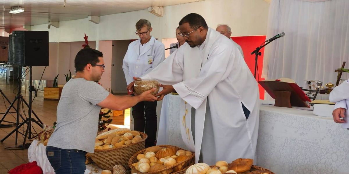 Missa marca os 11 anos do moinho da Coopavel