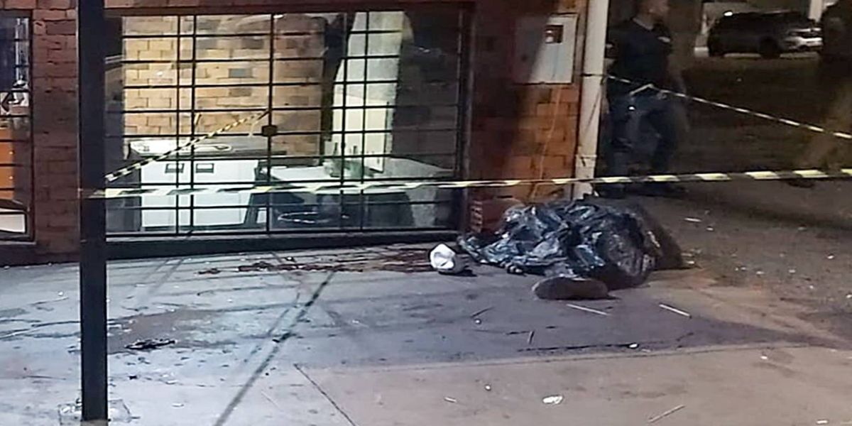 Homem de 31 anos é morto a tiros após discussão em bar no Loteamento Florais do Paraná