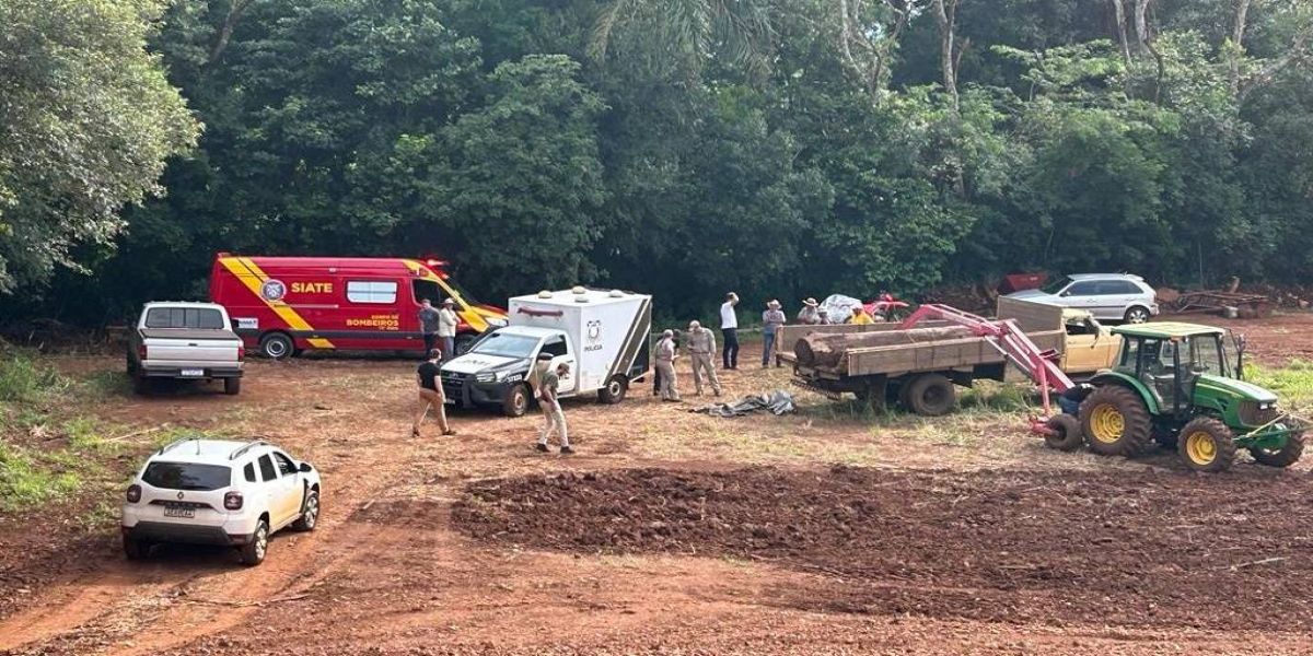 Homem de 43 anos morre ao ser atingido por tora de madeira no sudoeste do Paraná