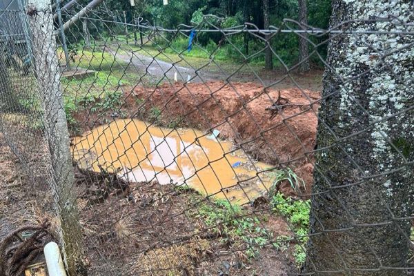 PRF e Samu salvam vida de criança afogada que havia caído em uma fossa séptica próximo a BR-277