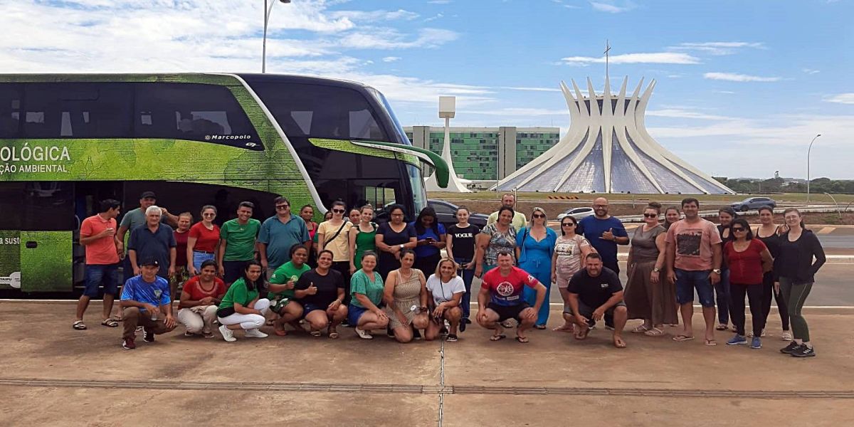 Cooperativas que administram os Ecopontos participam de evento em Brasília
