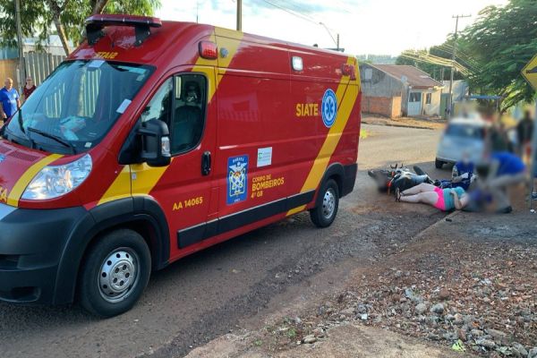 Duas mulheres ficam feridas em colisão de trânsito na Avenida Corbélia em Cascavel