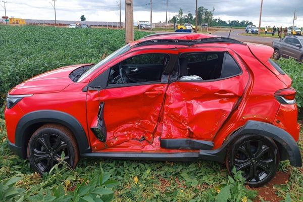 Colisão envolvendo três veículos deixa varias pessoas feridas na PR-182 em Maripá